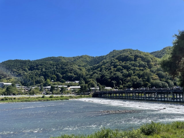 【京都旅行の服装ガイド】9月におすすめのコーディネートを上旬・中旬・下旬別に紹介！