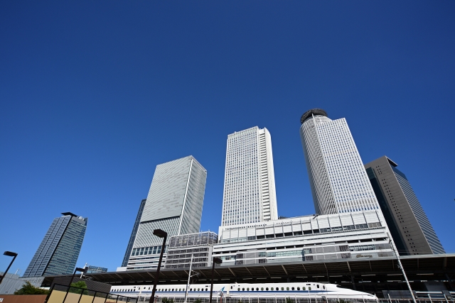 名古屋駅の新幹線ホームで出口に近い乗車位置はどこ？改札・エスカレーターに近い車両を解説